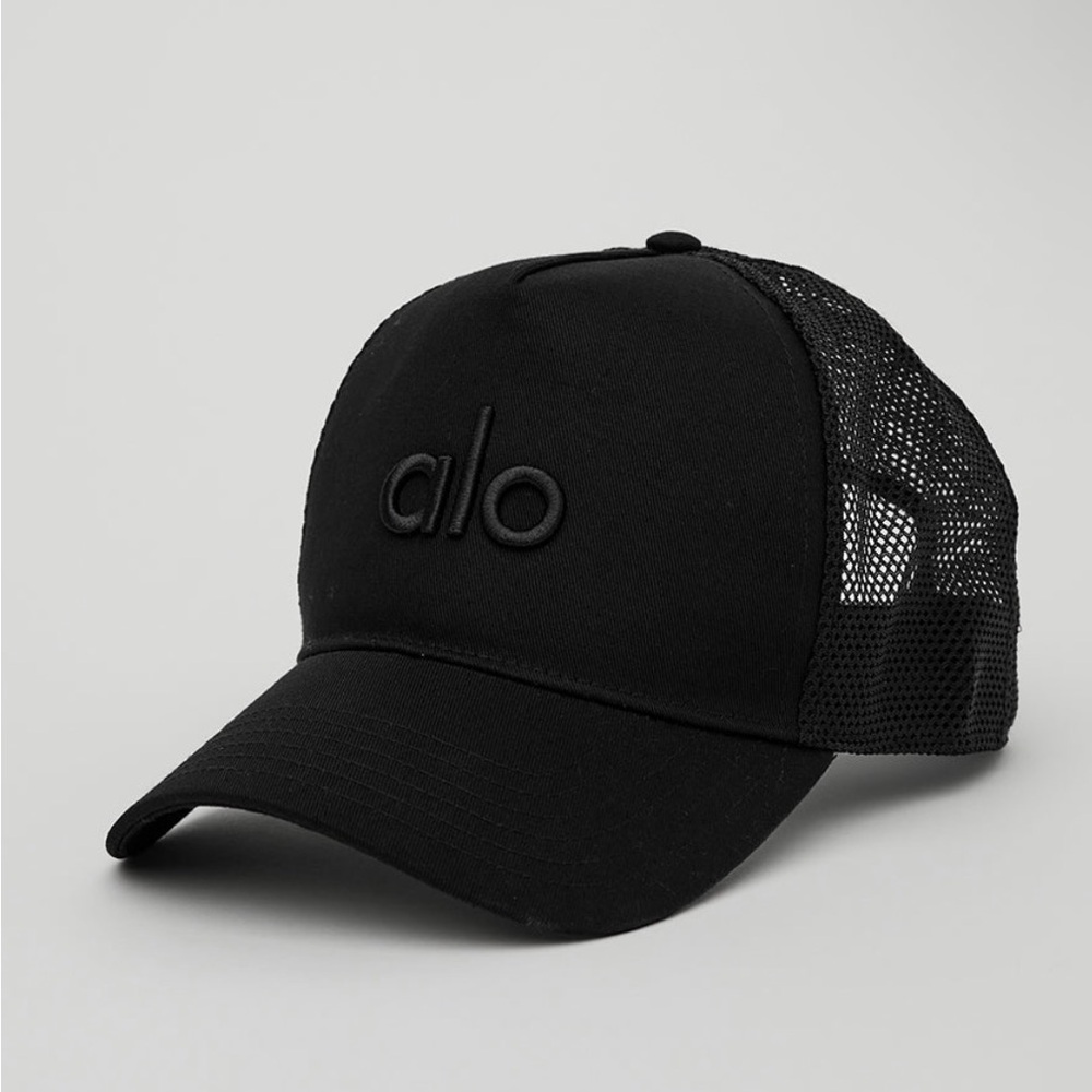 ALO Yoga Classic Black Trucker Cap